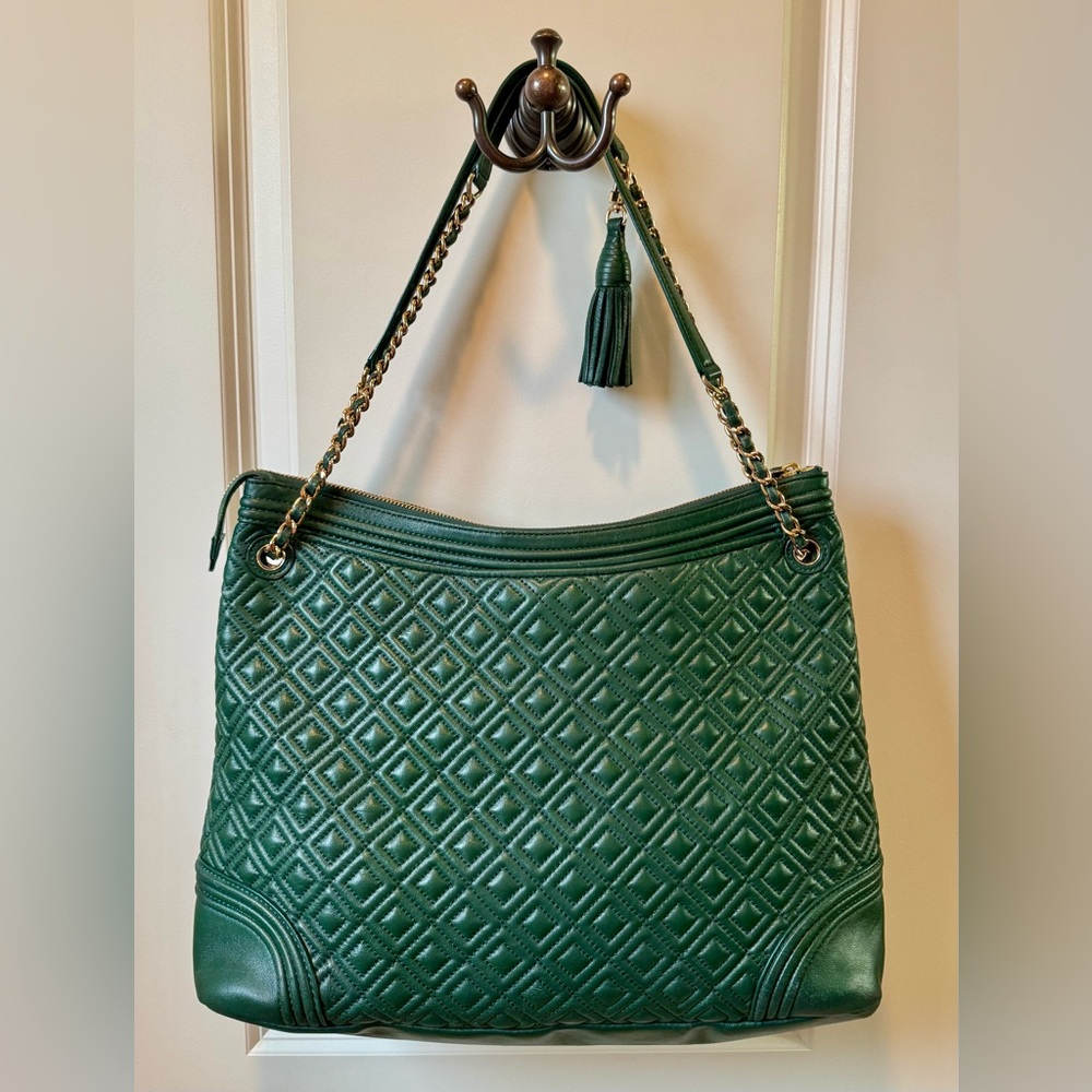 Tory Burch Quilted Fleming Leather Tote in Green - Picture 4 of 15